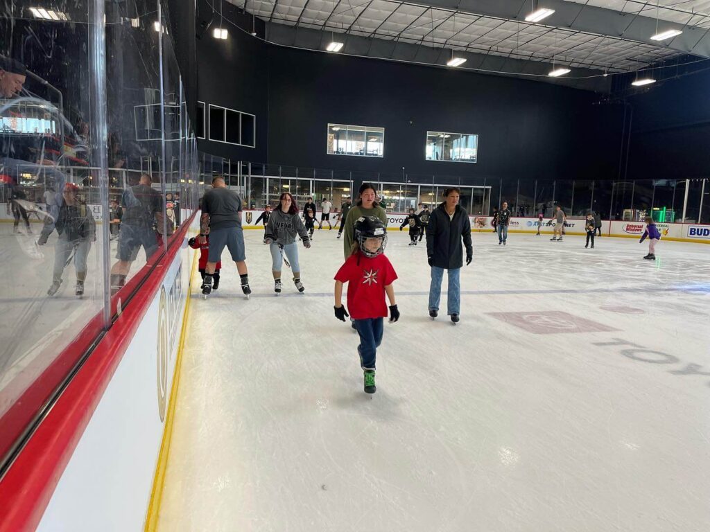 kids ice skate at indoor park